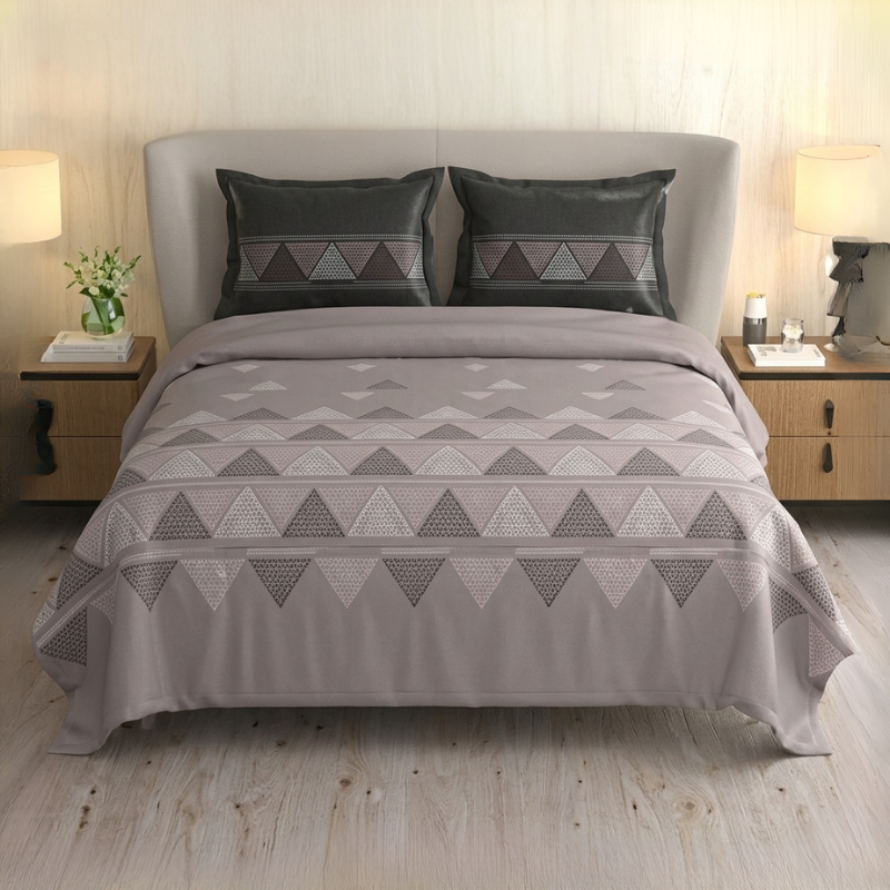 Triangle Pattern Bedsheet Set - Image 3
